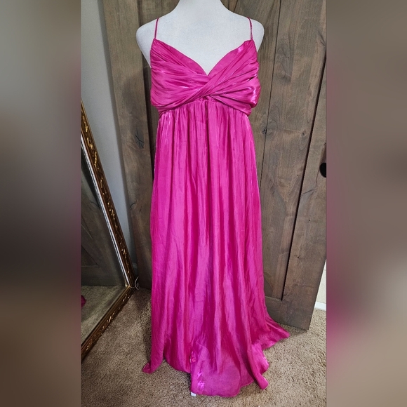 STORIA Fuchsia Sleeveless Front Twist Satin Maxi Dress. Size Medium - Picture 10 of 15